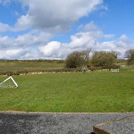 Barn Scar-uk1394 بيت للعطل *
